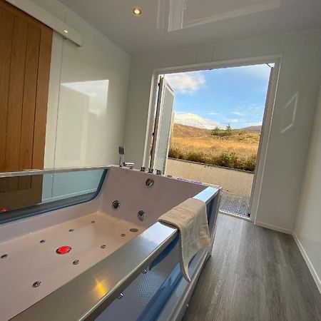 Highland Stays - Ben View Room & Jacuzzi Bath フォート・ウィリアム エクステリア 写真